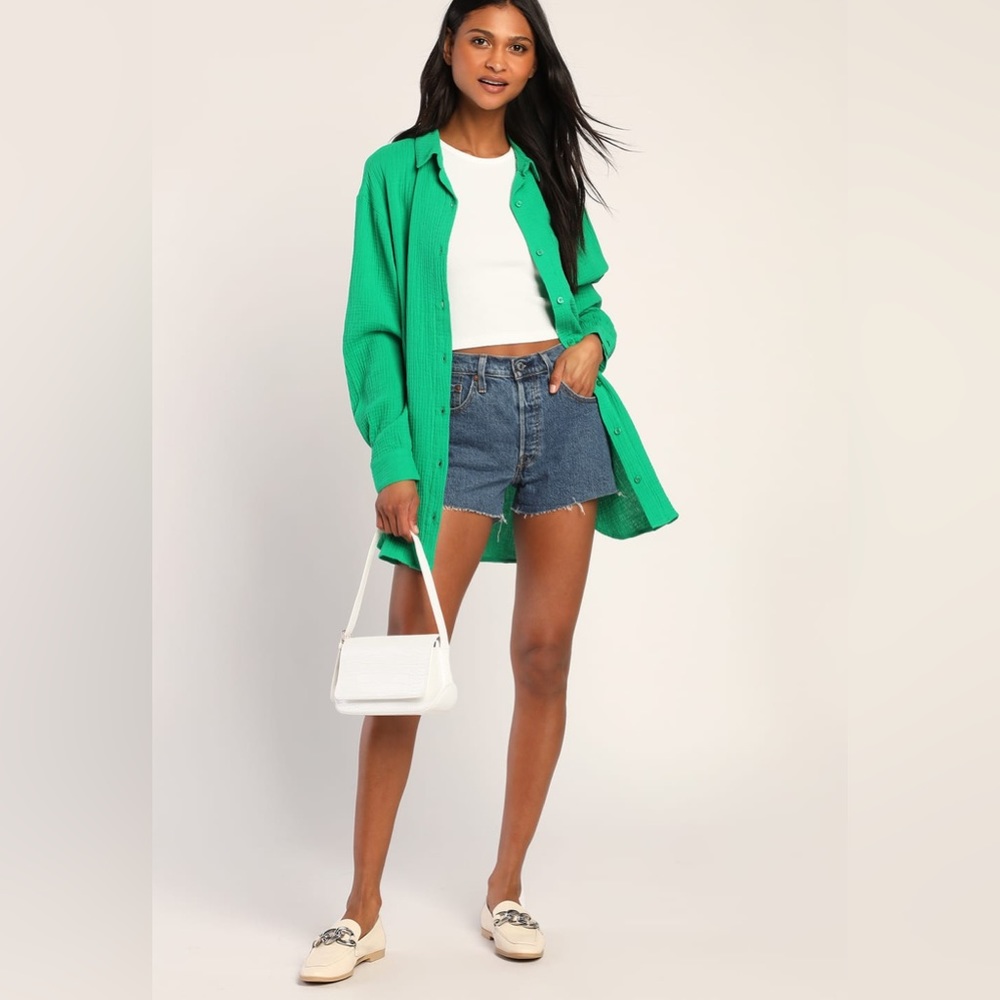 Lulus oversized bottom down shirt size small